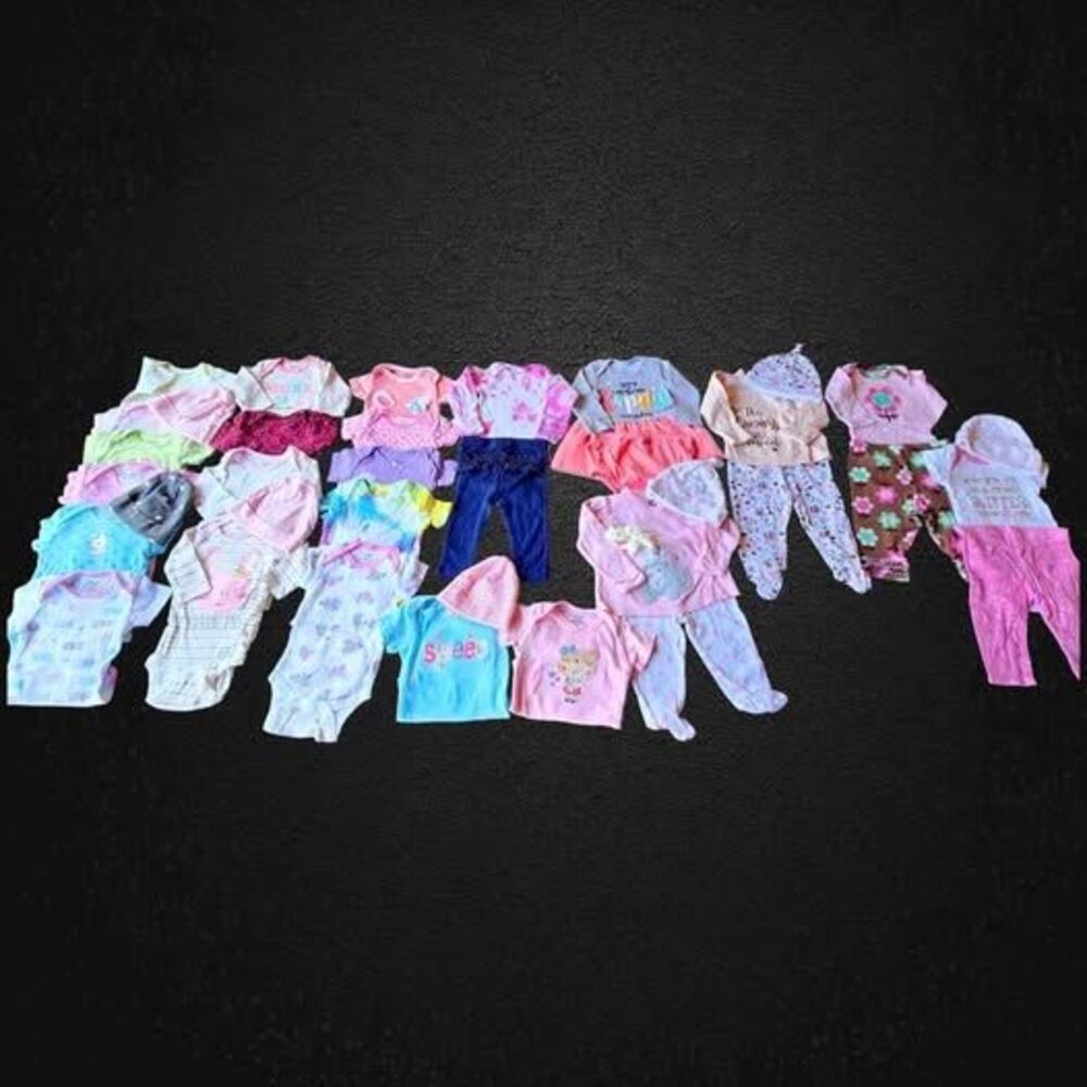 0–3 Month Baby Girl Clothing Lot – 20+ Pieces – Excellent Condition